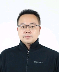 執(zhí)行校長(zhǎng)：邵亮